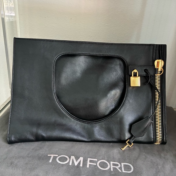 *NWT* Tom Ford 🖤 Folded Lambskin Clutch/Tote 🔒 Sleek Black Luxury! - Picture 1 of 14
